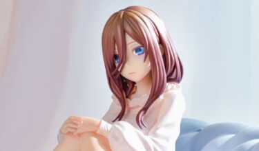 【美少女フィギュア 】「PRISMA WING 五等分の花嫁 中野三玖 1/7 フィギュア」の予約が開始されたので、レビューや内容、価格などの最新情報まとめ。プライム1スタジオより「映画　五等分の花嫁 」から「中野三玖」が淡いネグリジェ姿でフィギュアとなりました。発売時期は2023年8月予定で、通販サイトなどで予約も開始されています。（新作美少女フィギュア）