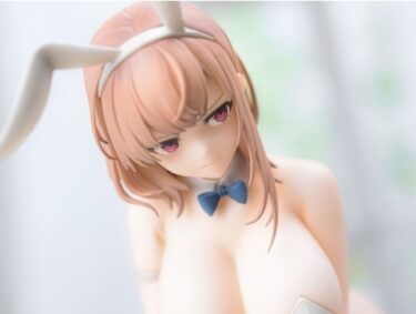 【フィギュア 】「白バニーおねえさん 1/7 完成品フィギュア」の画像レビューや内容詳細、価格などの最新情報をまとめていきます。【Astrum Design（アストラムデザイン）】から、『白バニーおねえさん』が1/7スケールフィギュアとなりました。発売時期は2022年11月で、各通販サイトなどで販売が開始されています。（新作 美少女 フィギュア）