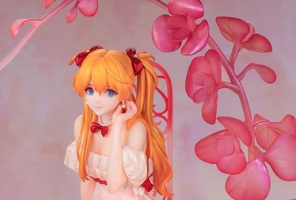 【フィギュア 】「エヴァンゲリオン 式波・アスカ・ラングレー 花の言Ver. 1/7 完成品フィギュア」の画像レビューや内容詳細、価格などの最新情報をまとめて紹介していきます。【Myethos(ミートス)】から、｢エヴァンゲリオン｣の『式波・アスカ・ラングレー』が1/7スケールフィギュアとなりました。発売時期は2024年1月予定で、各通販サイトなどで予約受付も開始されています。（新作 美少女 フィギュア）